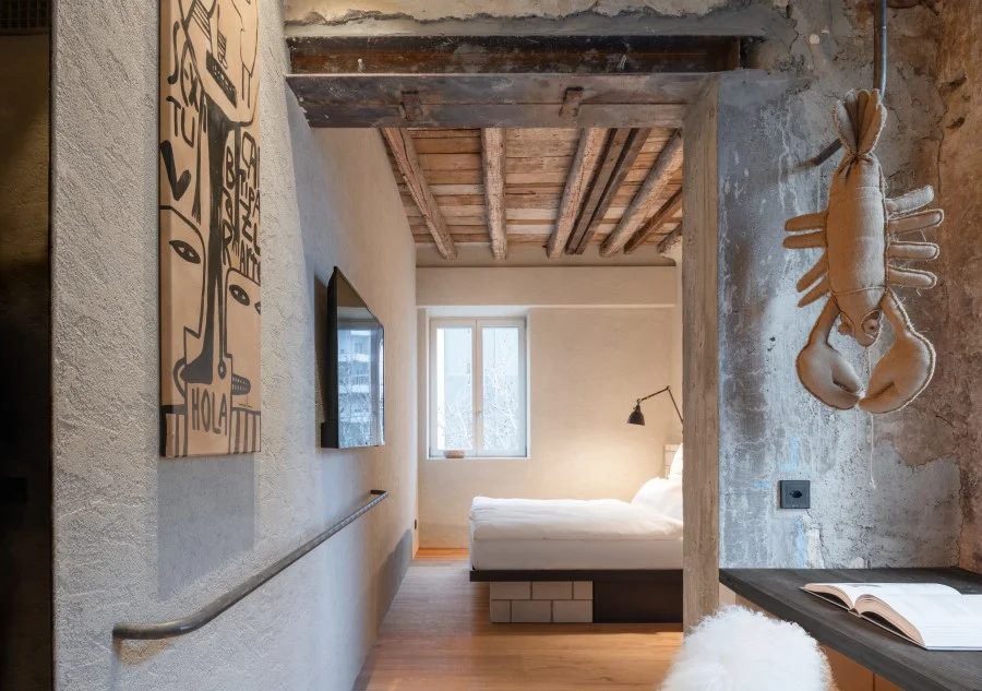 Gallery 8